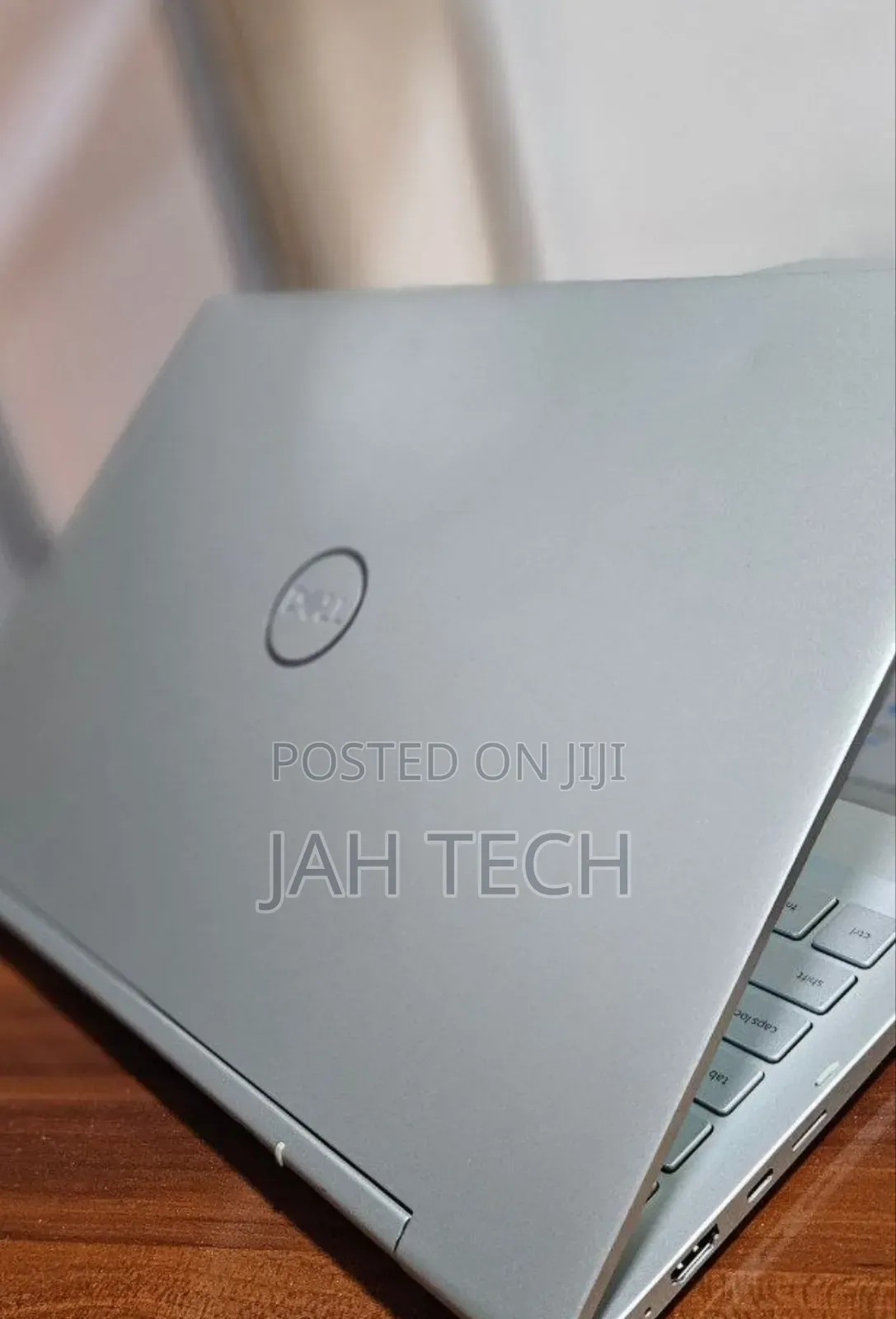 New Laptop Dell Inspiron 15 8GB Intel Core i5 SSD 256GB
