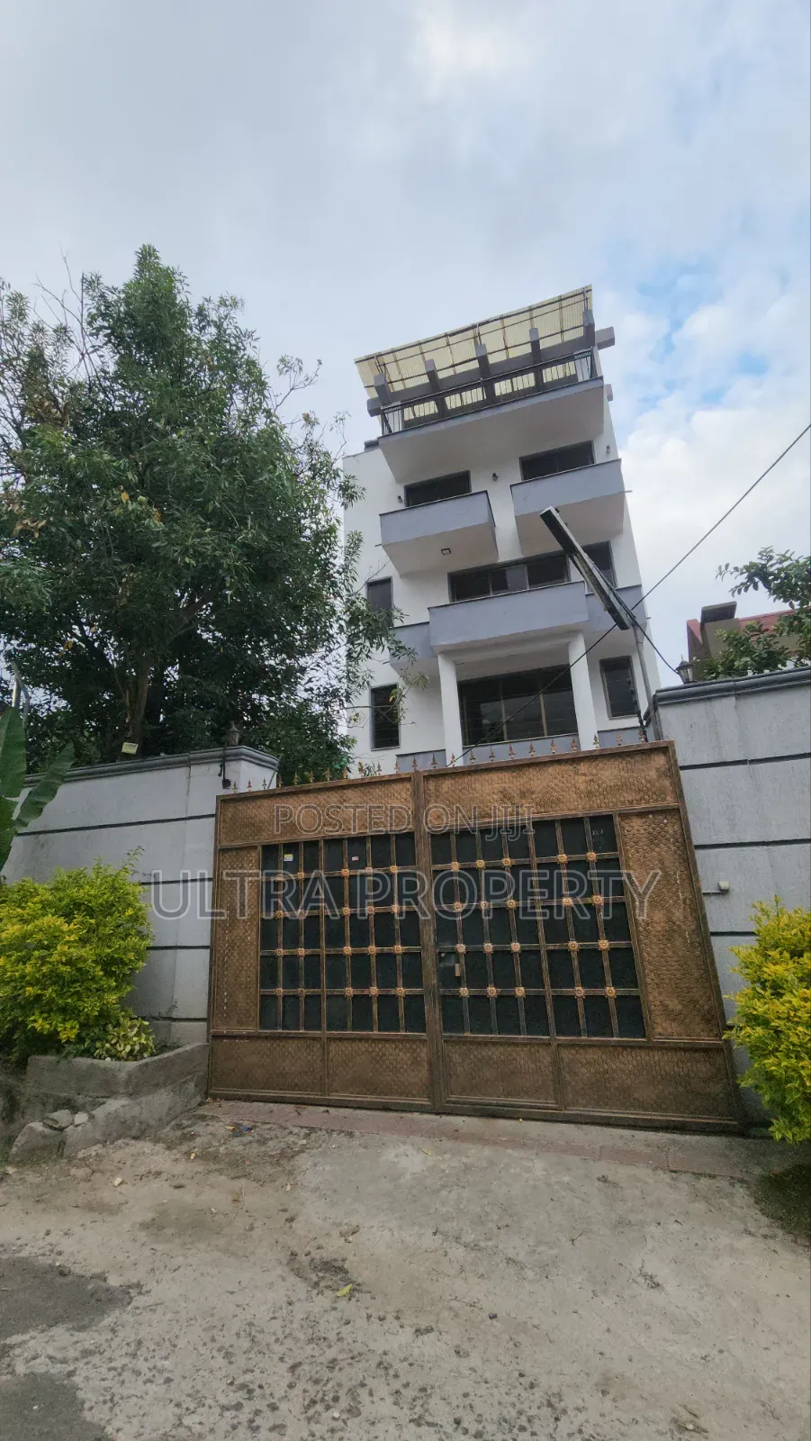 6bdrm House in Bole for rent