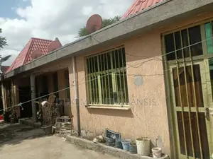 Furnished 6bdrm House in Dukam, West Shewa for sale