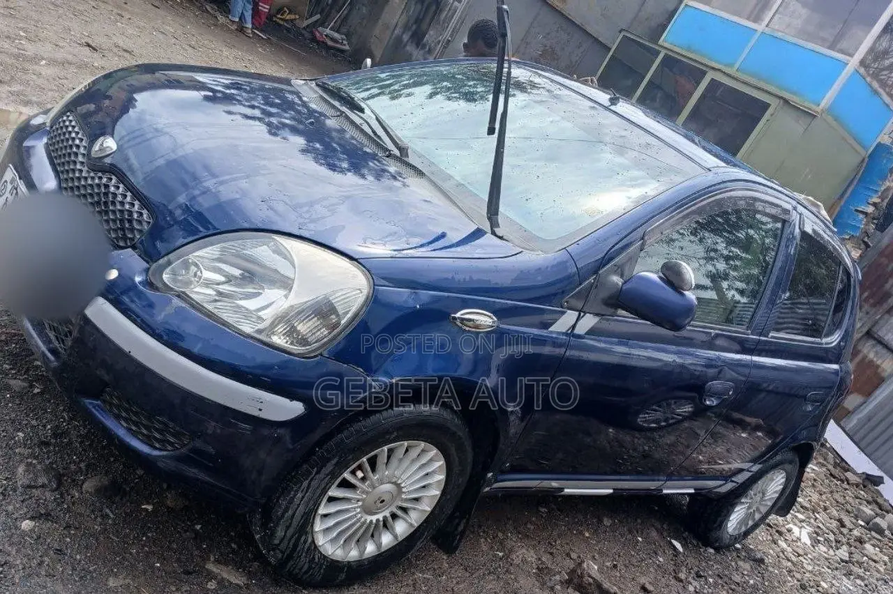 Toyota Vitz 2003 Blue