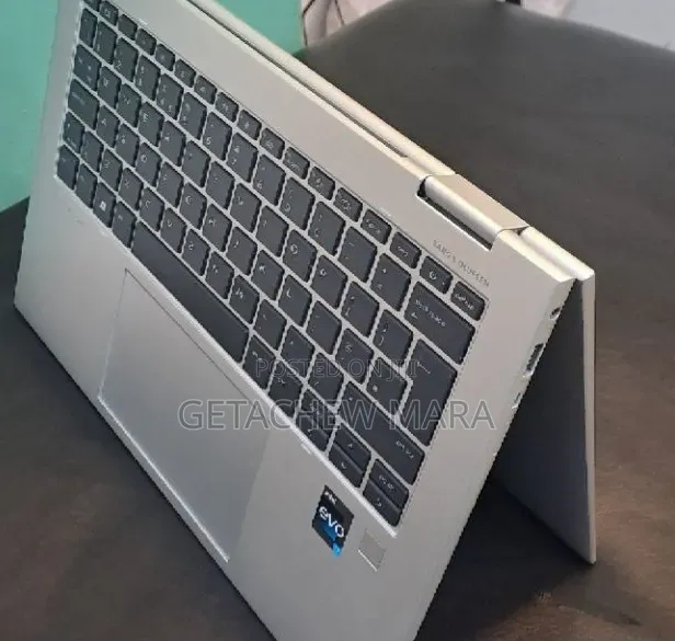 New Laptop HP EliteBook 1040 G8 16GB Intel Core i7 SSD 512GB