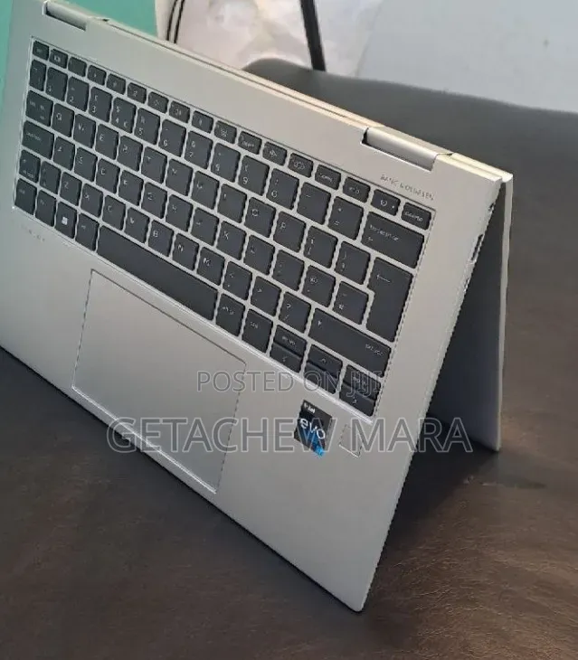 New Laptop HP EliteBook 1040 G8 16GB Intel Core i7 SSD 512GB