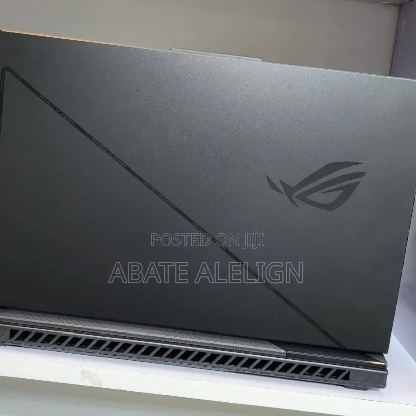 New Laptop Asus ROG Strix G15 32GB Intel Core i9 SSD 1T