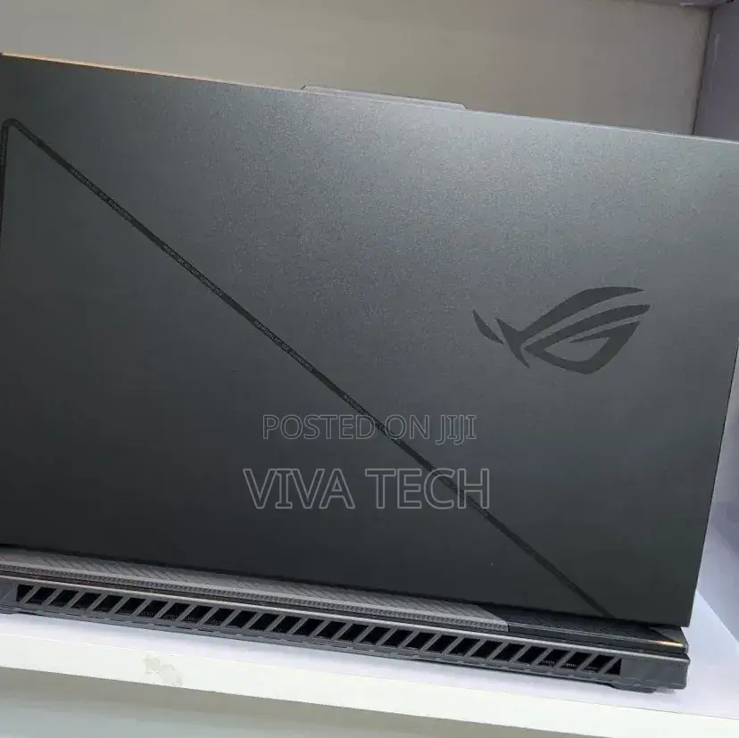 New Laptop Asus ROG Strix G15 32GB Intel Core i9 SSD 1T