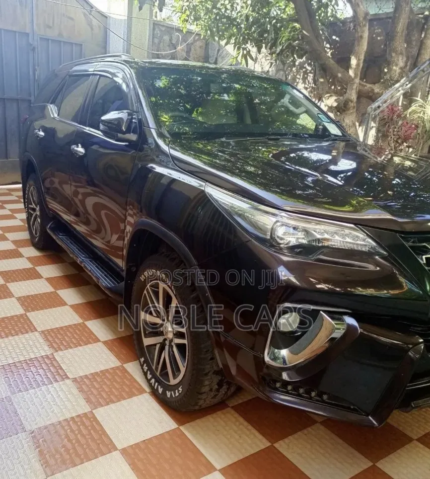 Toyota Fortuner 2018 Brown