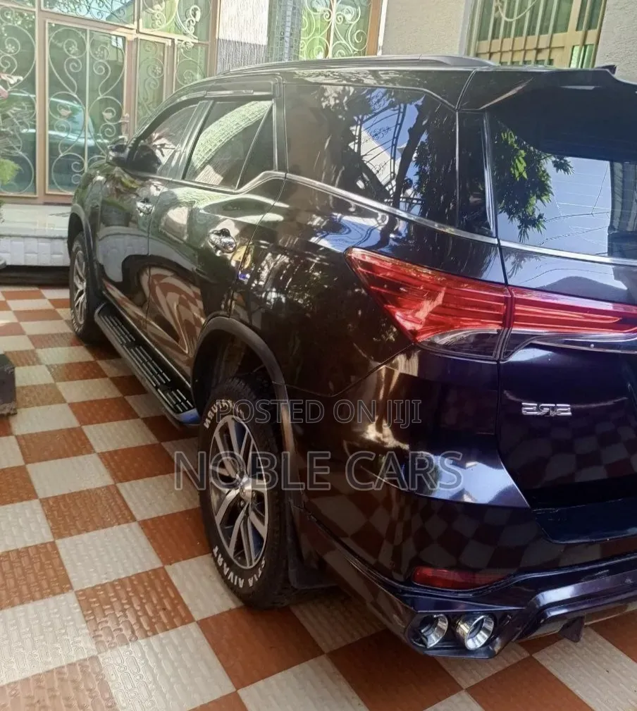 Toyota Fortuner 2018 Brown