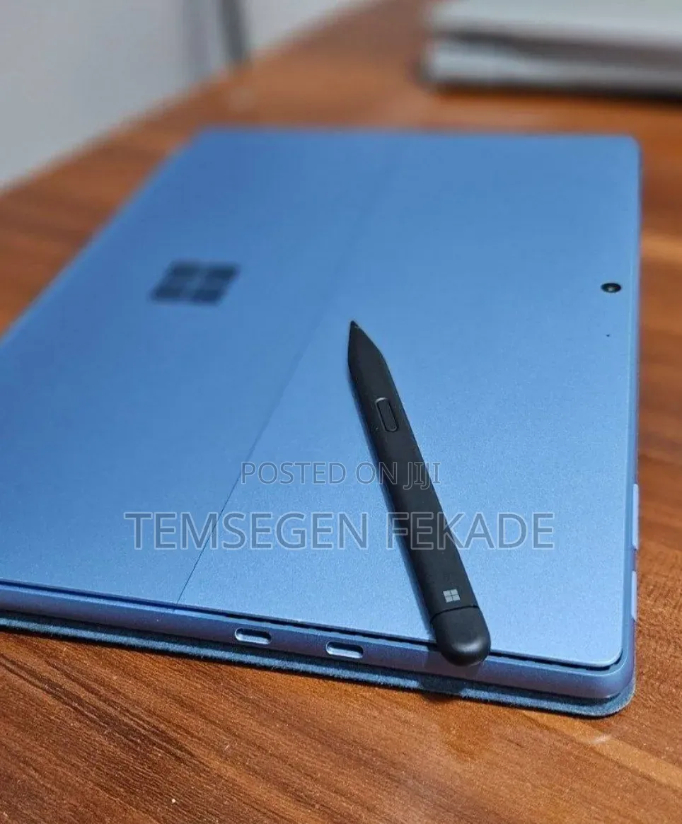 New Microsoft Surface Pro 11th Edition, a Copilot+ PC 16GB SSD 512GB