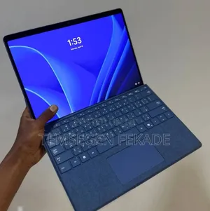 New Microsoft Surface Pro 11th Edition, a Copilot+ PC 16GB SSD 512GB
