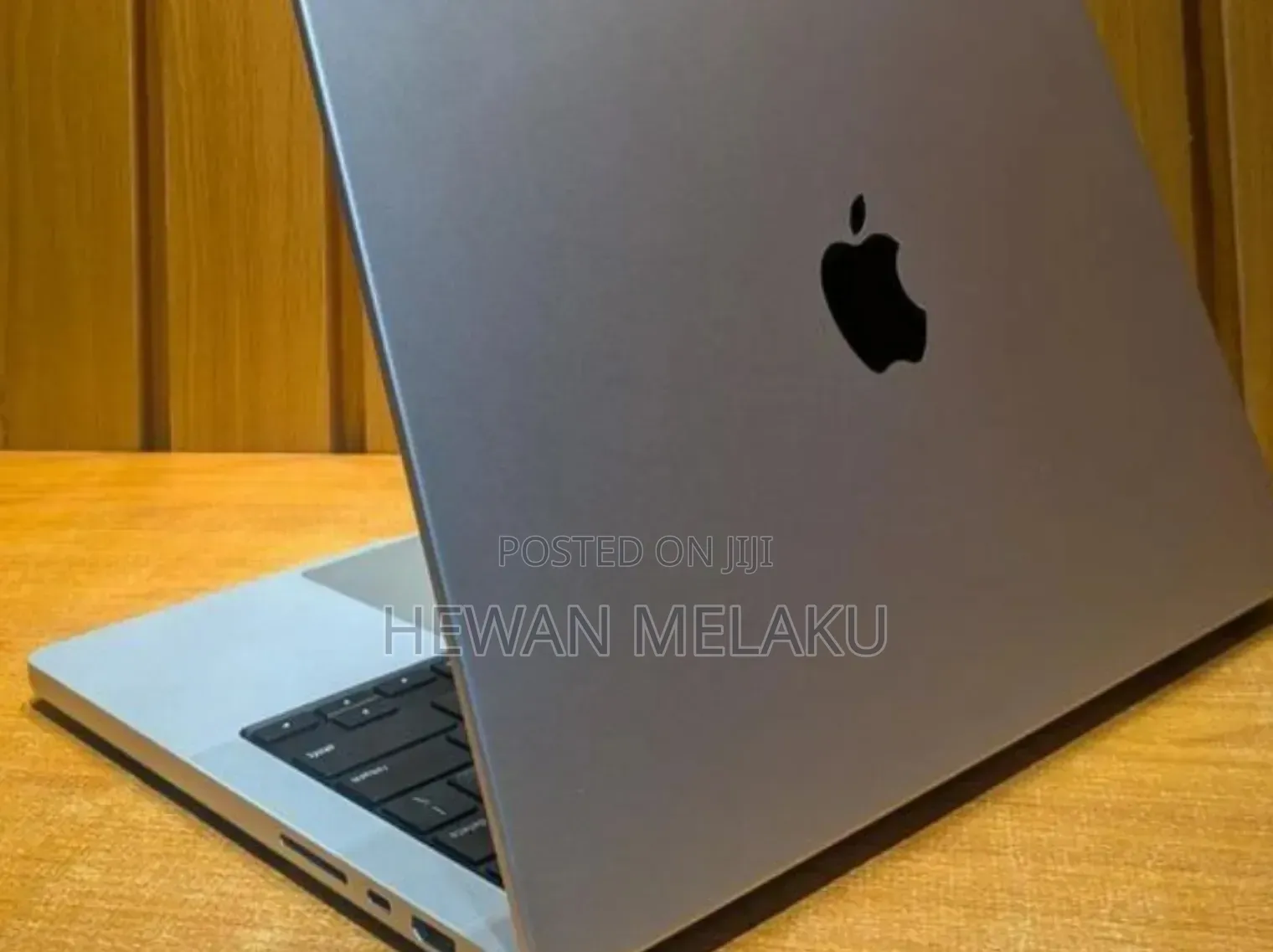 New Laptop Apple MacBook Pro M1 32GB Apple M1 Pro SSD 512GB