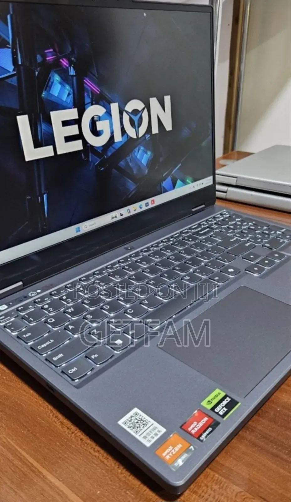 New Laptop Lenovo Legion Slim 5 16GB AMD Ryzen 7 SSD 512GB