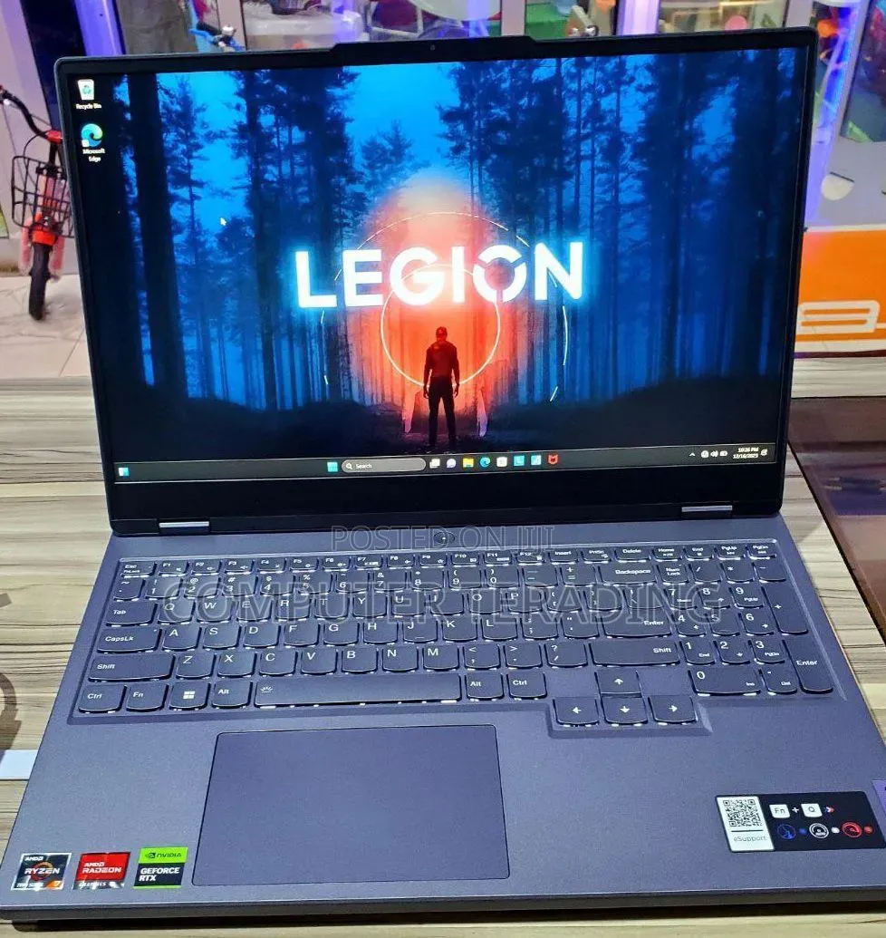 New Laptop Lenovo Legion 5 16GB AMD Ryzen 7 SSD 1T