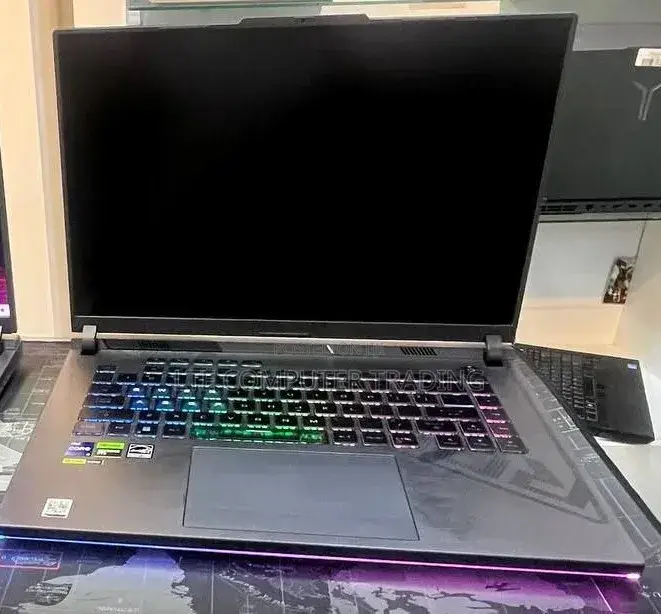 New Laptop Asus ROG Strix G15 16GB Intel Core i9 SSD 1T
