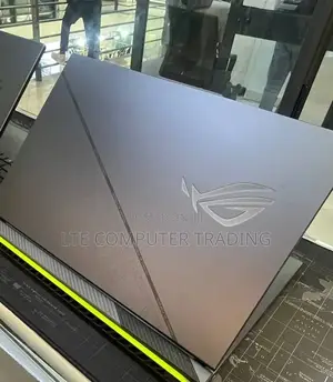 New Laptop Asus ROG Strix G15 16GB Intel Core i9 SSD 1T