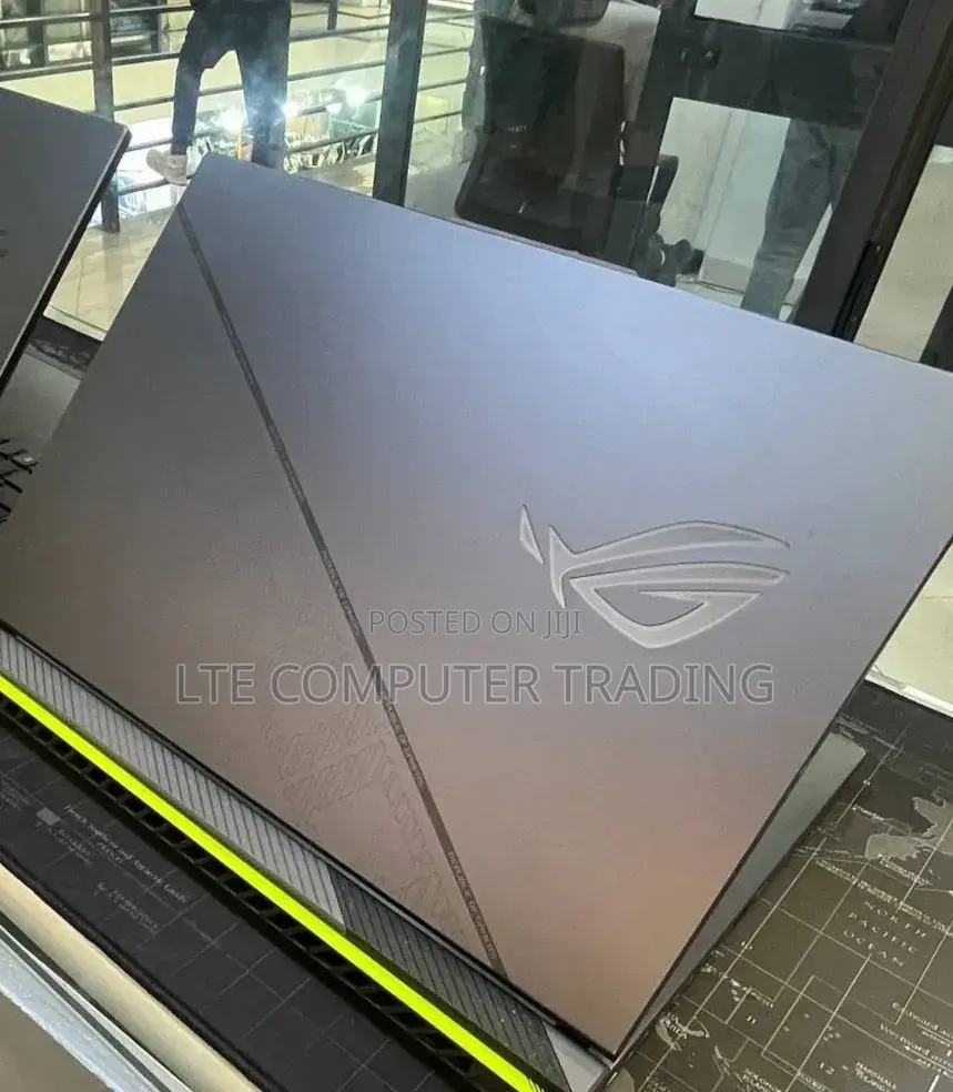 New Laptop Asus ROG Strix G15 16GB Intel Core i9 SSD 1T