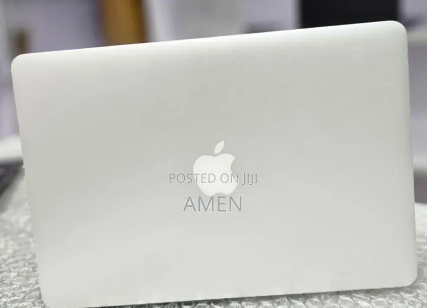New Laptop Apple MacBook 2014 8GB Intel Core i7 SSD 512GB