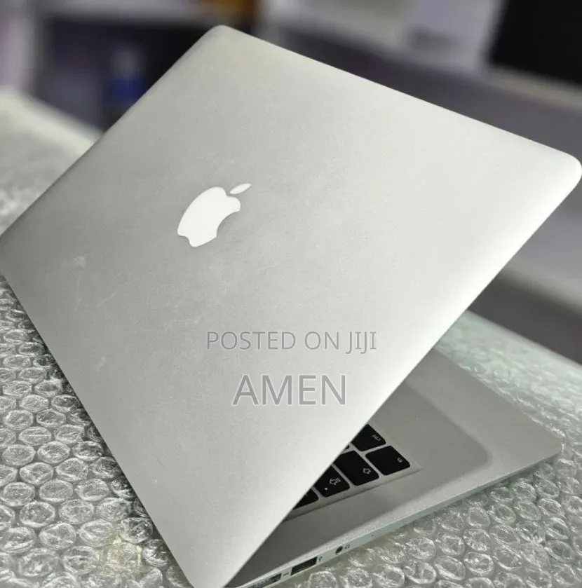 New Laptop Apple MacBook 2014 8GB Intel Core i7 SSD 512GB