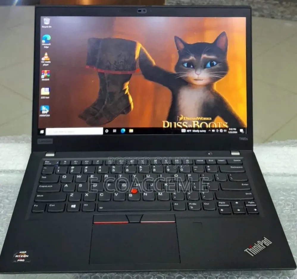 New Laptop Lenovo 16GB AMD Ryzen 5 SSD 512GB