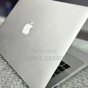 New Laptop Apple MacBook 8GB Intel Core i7 SSD 512GB
