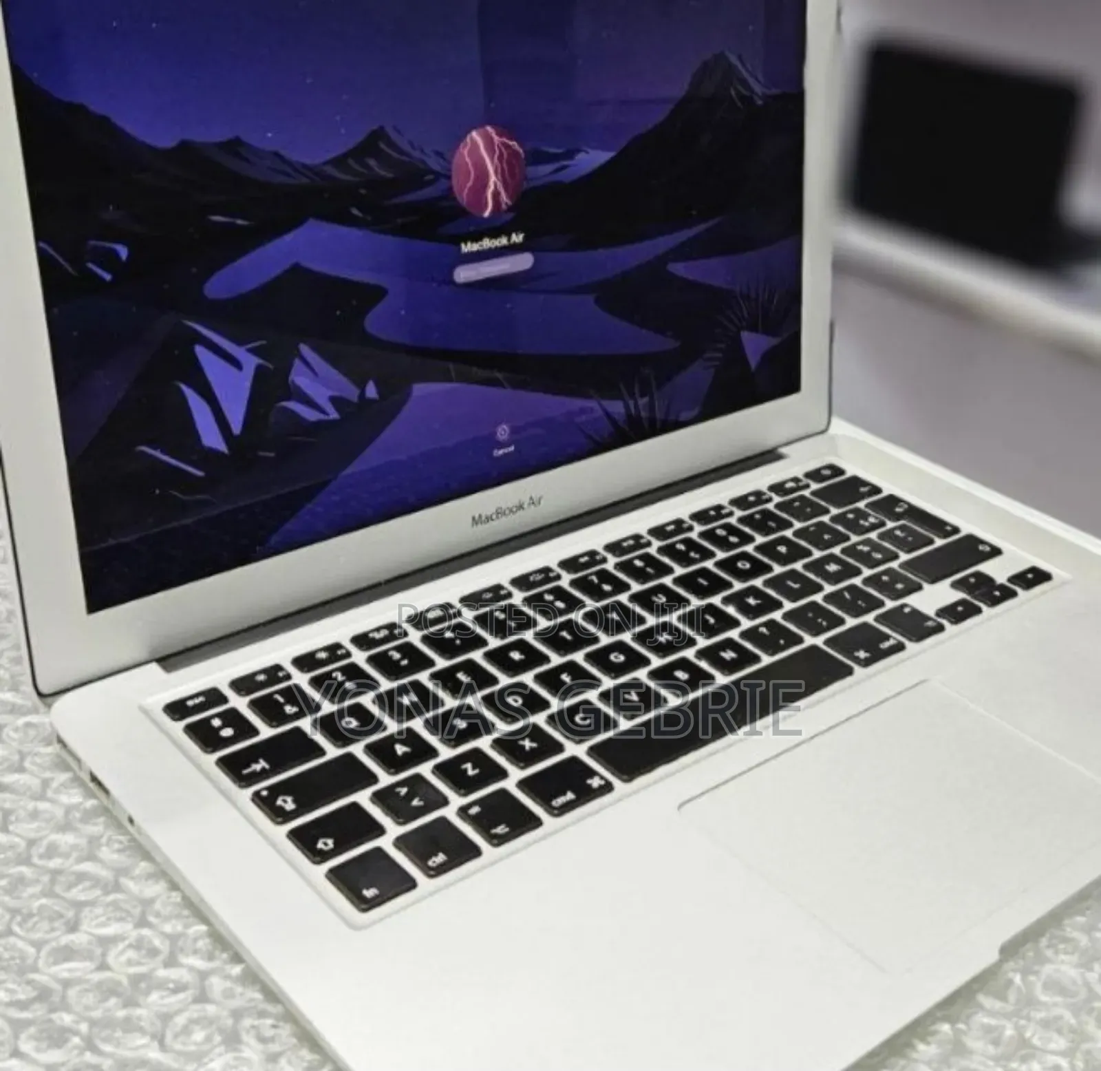 New Laptop Apple MacBook 8GB Intel Core i7 SSD 512GB