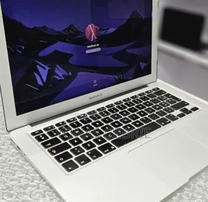 New Laptop Apple MacBook 8GB Intel Core i7 SSD 512GB