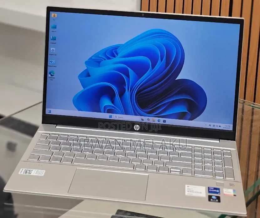 New Laptop HP Pavilion 15 16GB Intel Core i7 SSD 512GB