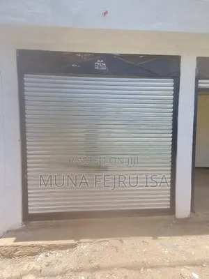 2 Shutters
