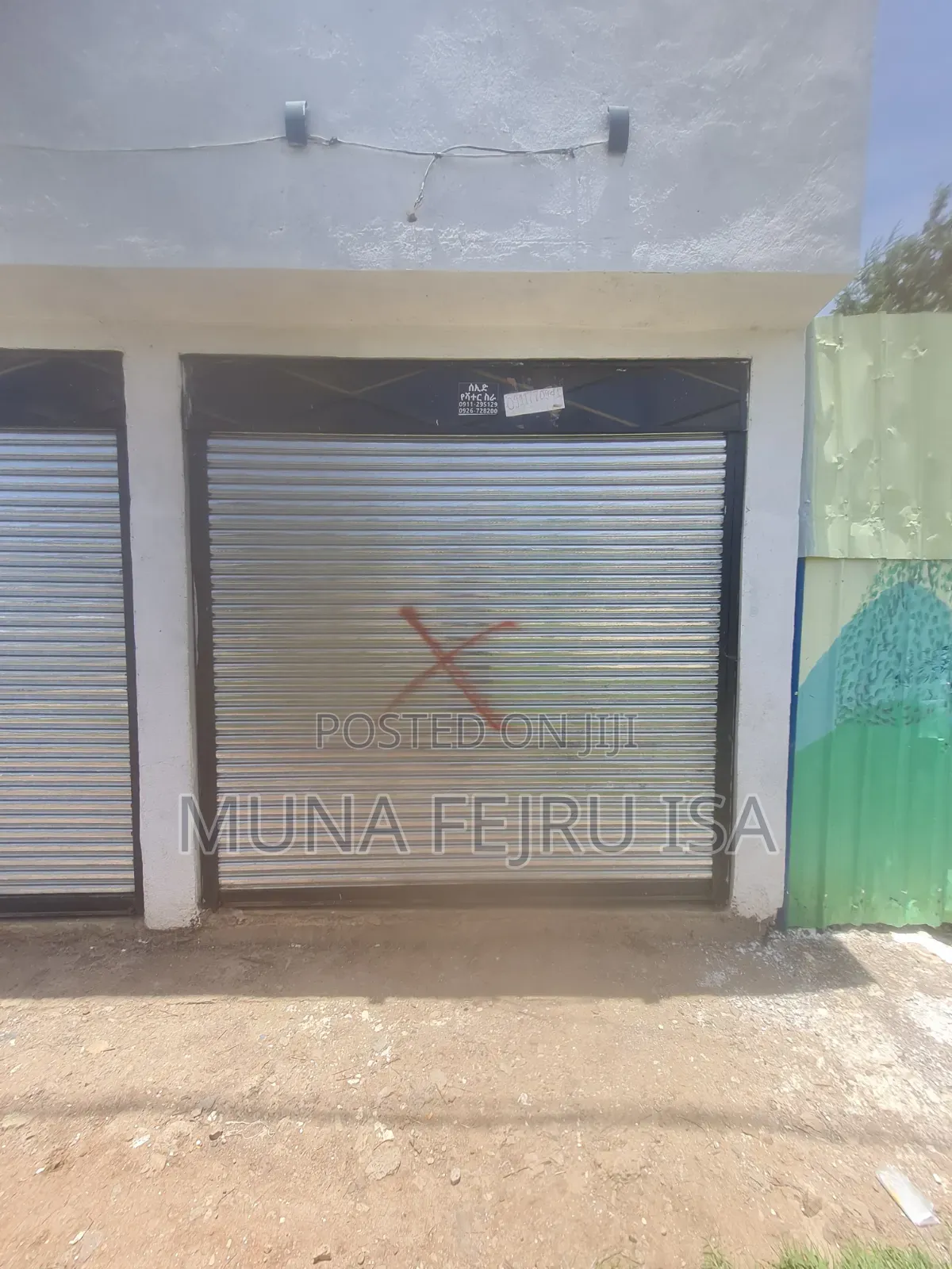 2 Shutters