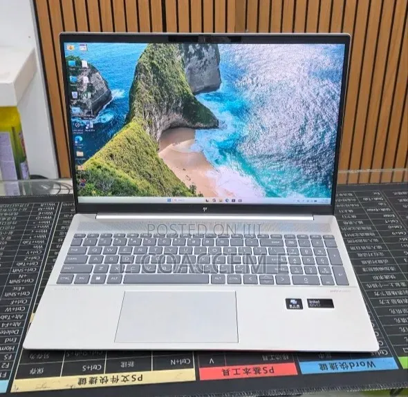 New Laptop HP 16GB Intel Core Ultra 7 SSD 1T