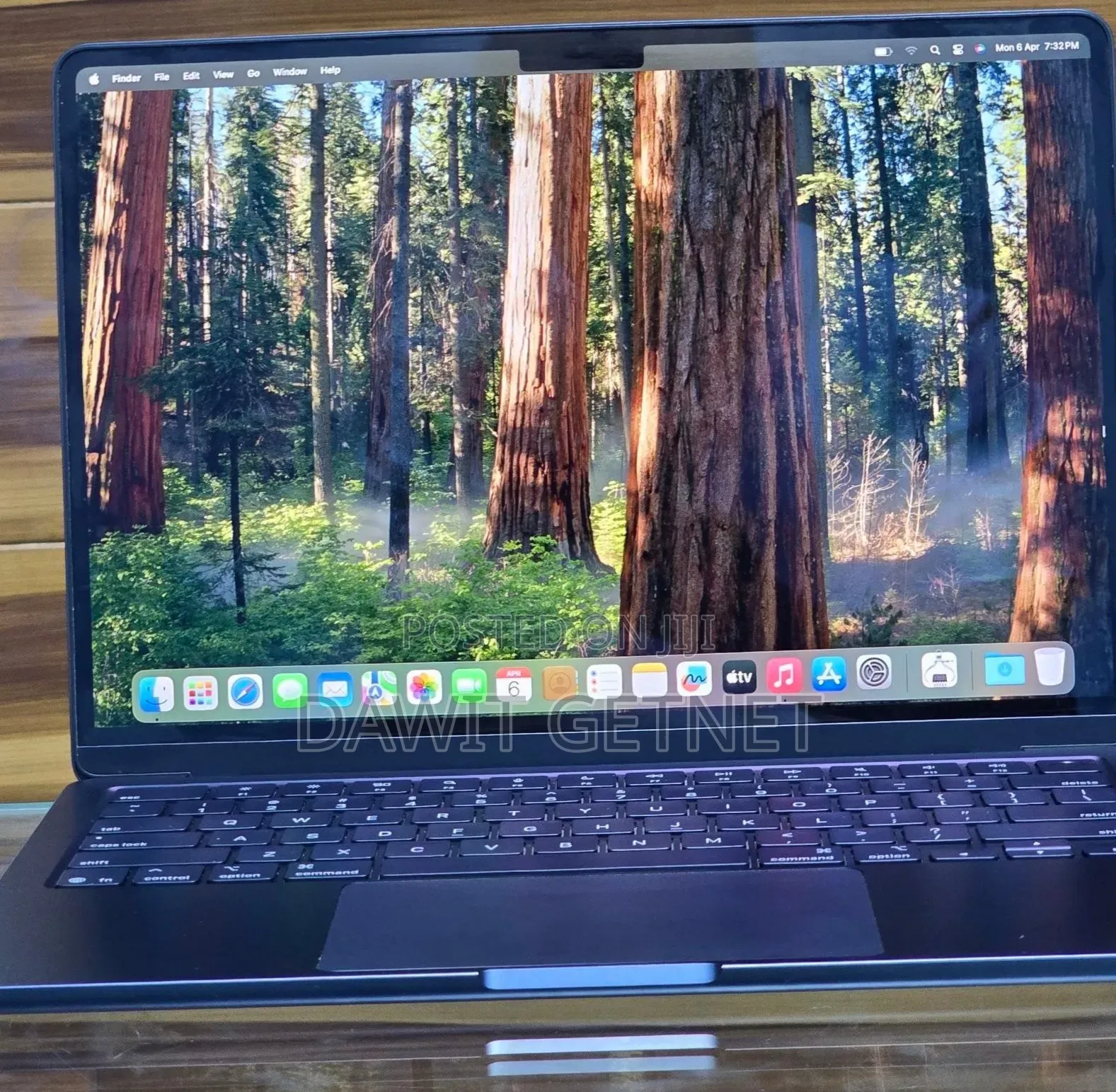 New Laptop Apple MacBook Air 2025 M4 13-inch 16GB Apple M4 SSD 256GB