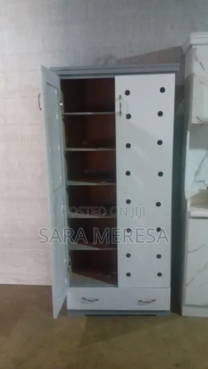 Shoe Rack, Chama Maskemecha