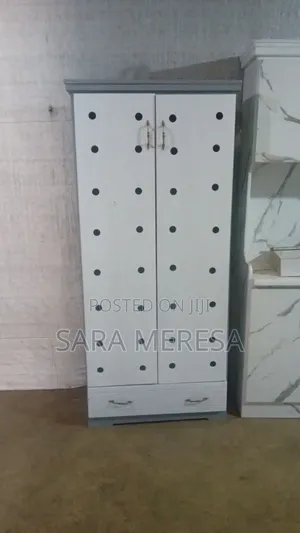Shoe Rack, Chama Maskemecha
