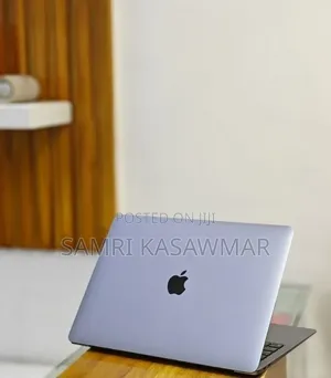 New Laptop Apple MacBook Air 2020 M1 8GB Intel Core i7 SSD 256GB