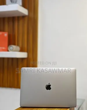New Laptop Apple MacBook Air 2020 M1 8GB Intel Core i7 SSD 256GB