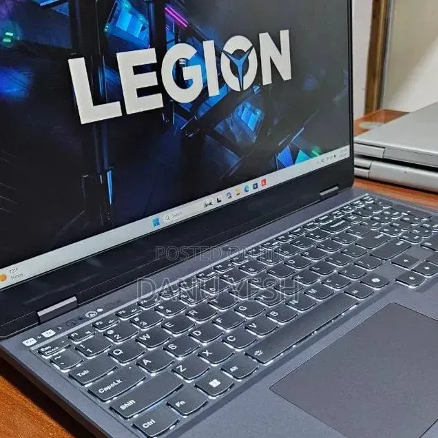 New Laptop Lenovo 16GB AMD Ryzen 7 SSD 512GB