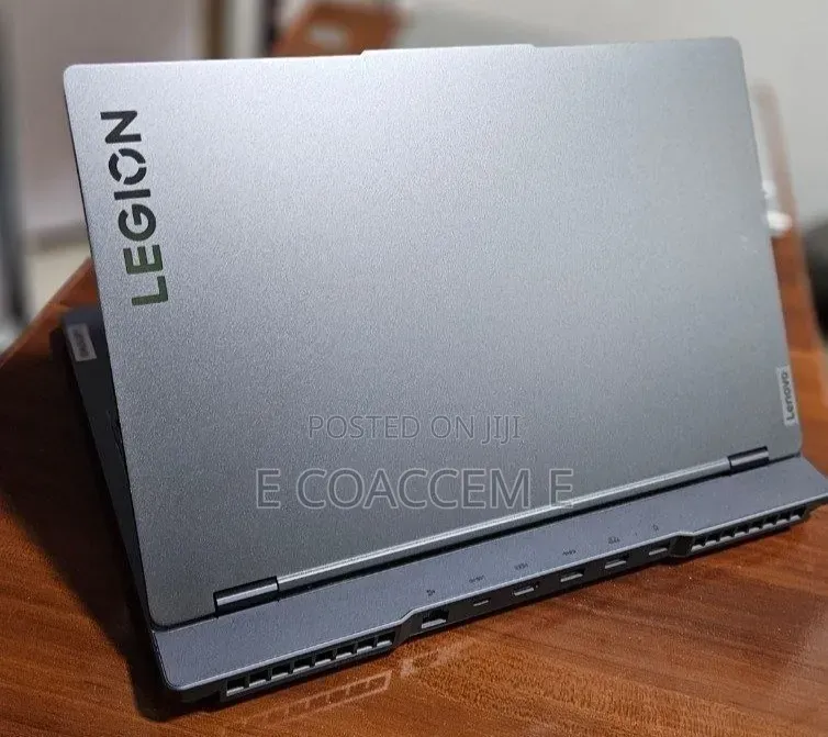 New Laptop Lenovo 16GB AMD Ryzen 7 SSD 512GB