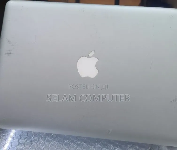 New Laptop Apple MacBook Pro 2017 8GB Intel Core i5 SSD 500GB