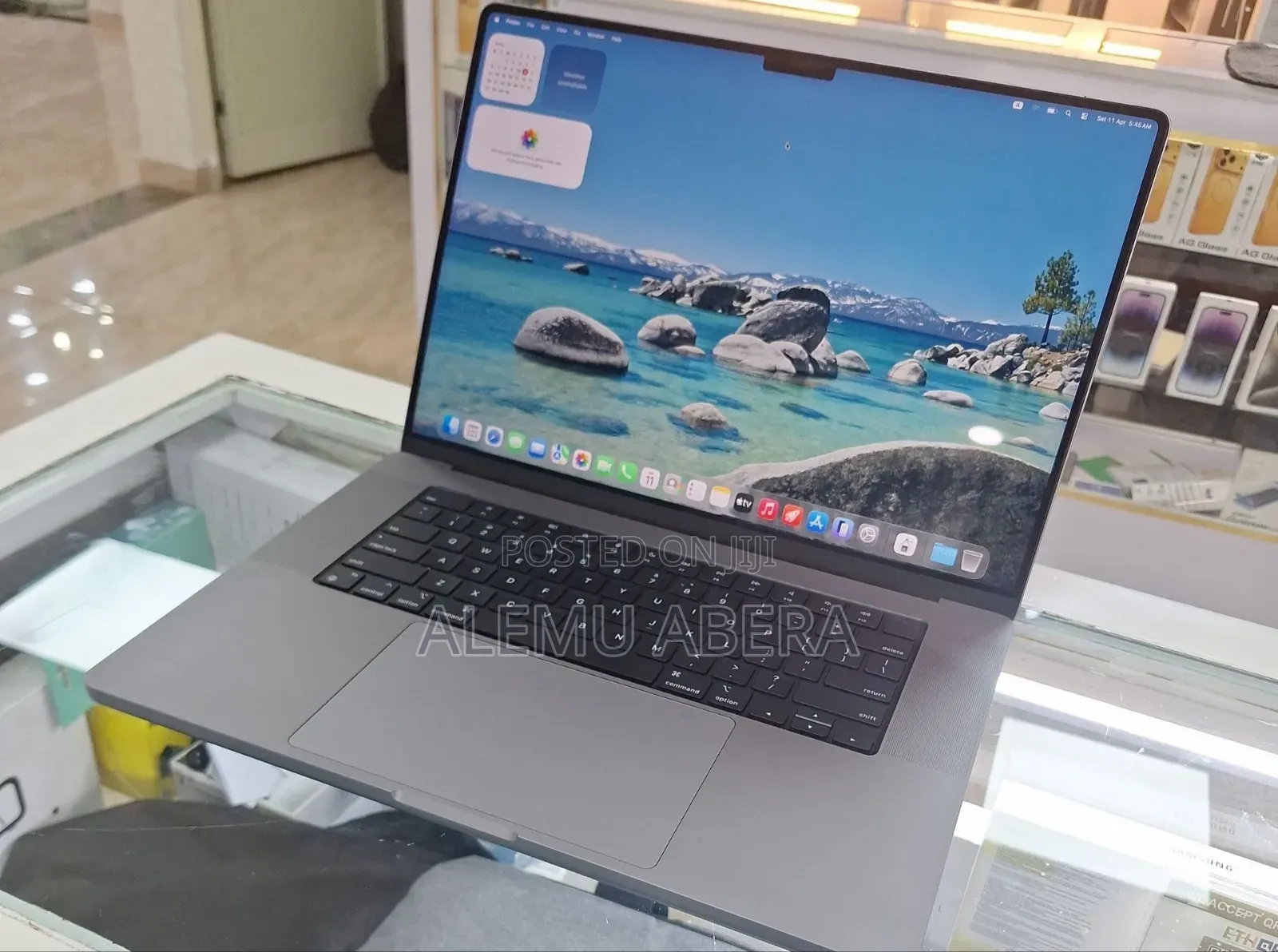 New Laptop Apple MacBook Pro M1 32GB Apple M1 Max SSD 1T