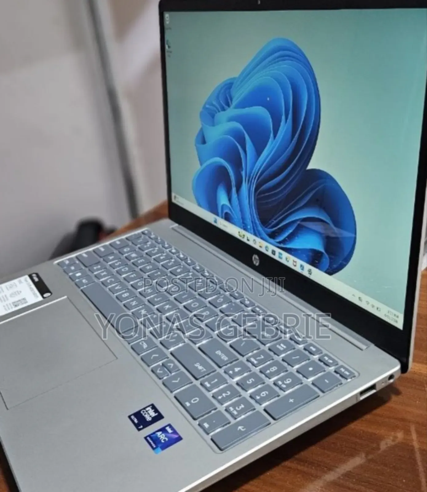 New Laptop HP 16GB Intel Core Ultra 7 SSD 512GB