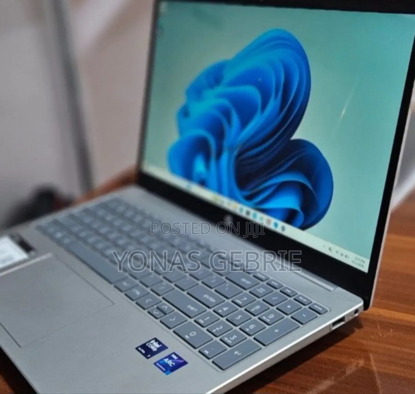 New Laptop HP 16GB Intel Core Ultra 7 SSD 512GB