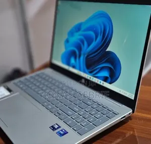 New Laptop HP 16GB Intel Core Ultra 7 SSD 512GB