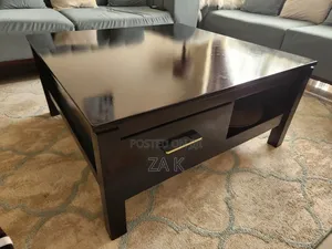 Slightly Used Center Tabel