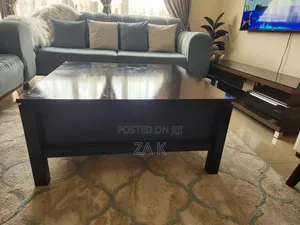 Slightly Used Center Tabel