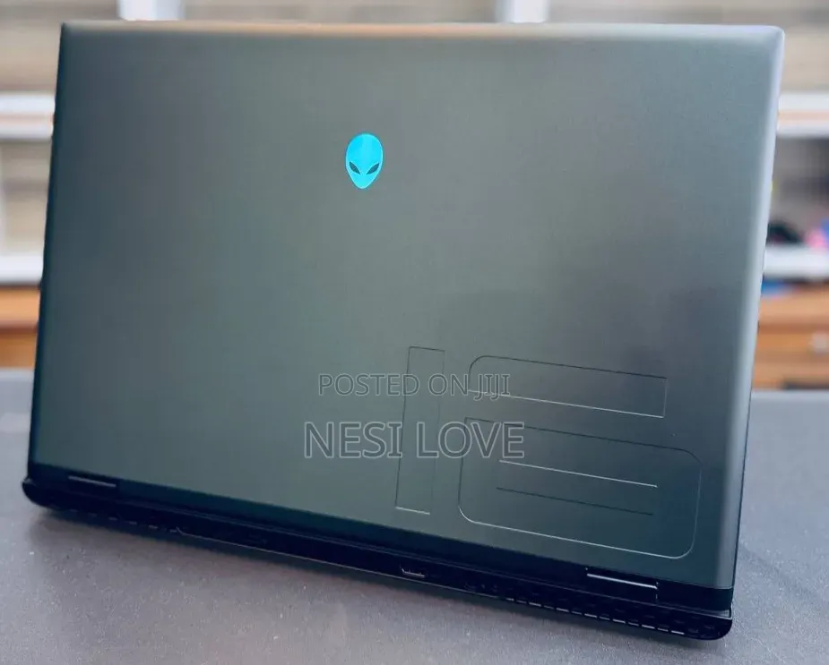 New Laptop Dell Allenware M15 R5 16GB Intel Core Ultra 9 SSD 1T