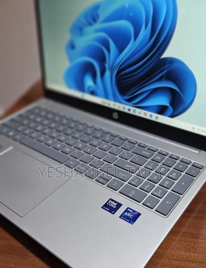 New Laptop HP ProBook 11 X360 16GB Intel Core Ultra 7 SSD 512GB