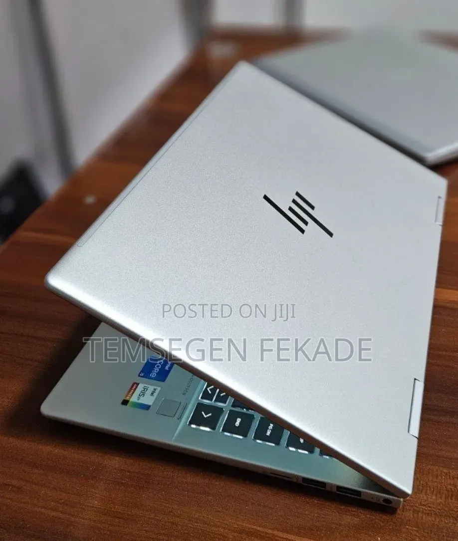 New Laptop HP Envy x360 8GB Intel Core i5 SSD 512GB