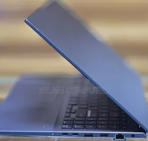 New Laptop Asus VivoBook 15 X505BA 16GB Intel Core i7 SSD 512GB