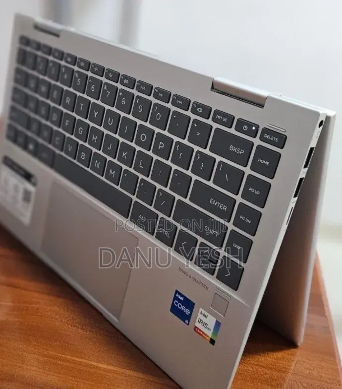 New Laptop HP Envy x360 8GB Intel Core i5 SSD 512GB