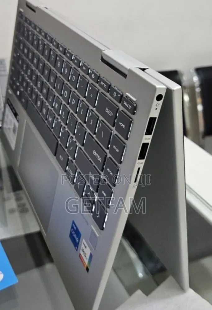 New Laptop HP Envy x360 8GB Intel Core i5 SSD 512GB