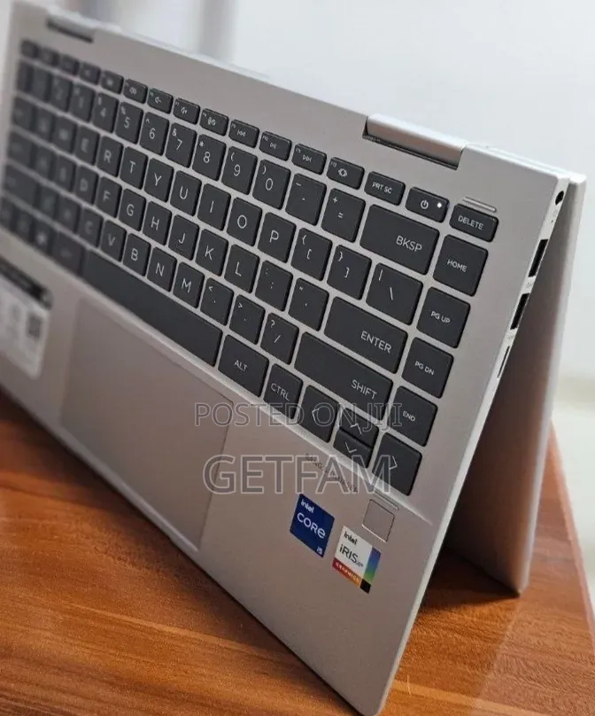 New Laptop HP Envy x360 8GB Intel Core i5 SSD 512GB