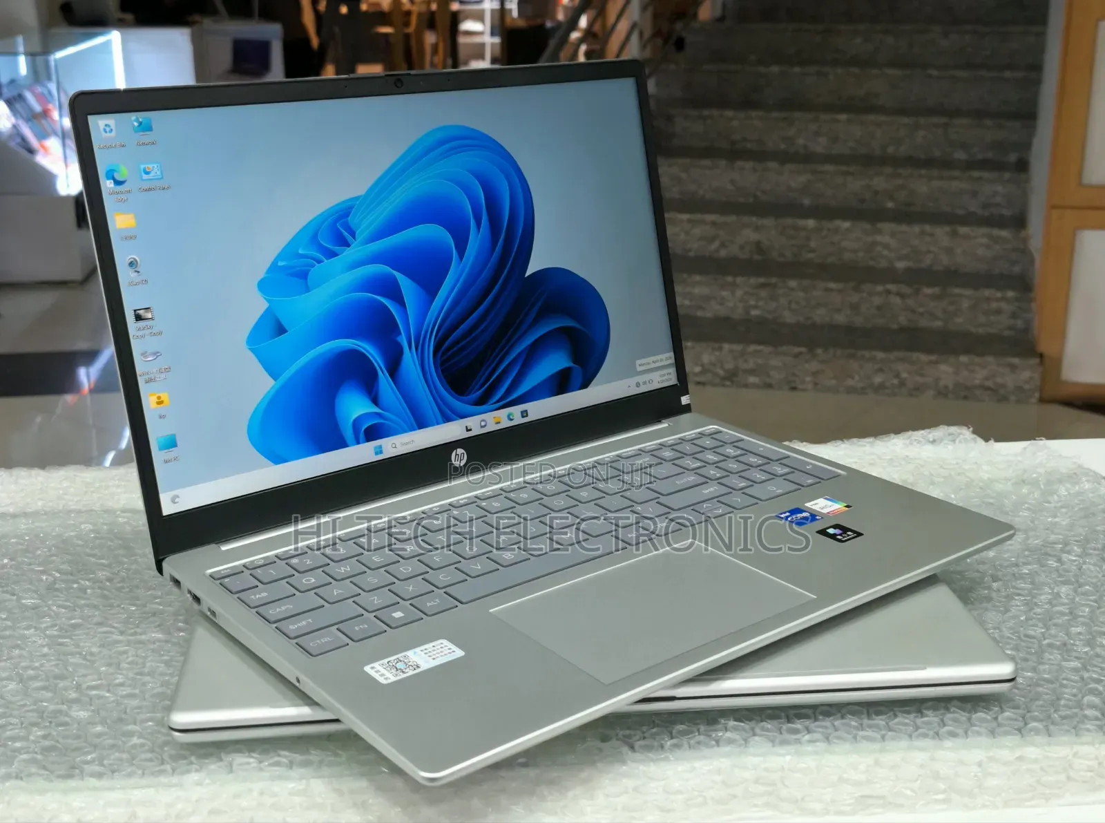 New Laptop HP Stream Notebook 16GB Intel Core i5 SSD 1T